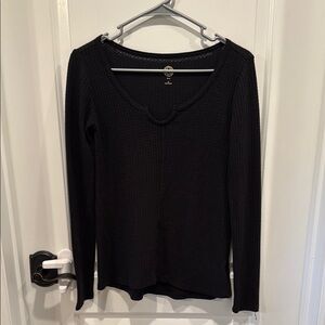 SO Black Fitted Long Sleeve Tee